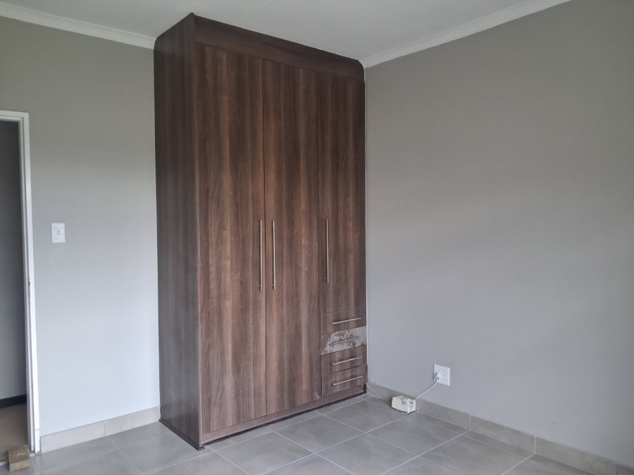 To Let 3 Bedroom Property for Rent in Hillside Free State